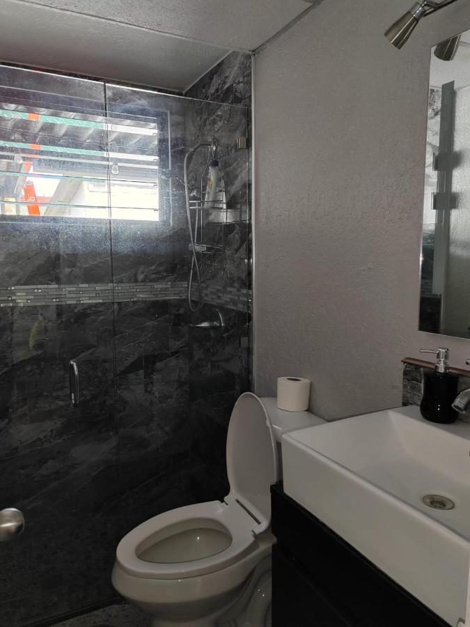 Residencia Preciosa De 2 Planta Villa ซานซัลวาดอร์ ภายนอก รูปภาพ